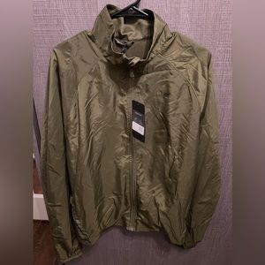 Fabletics Men’s The Interval Jacket Full Zip Wind Breaker (Dark Moss) size L